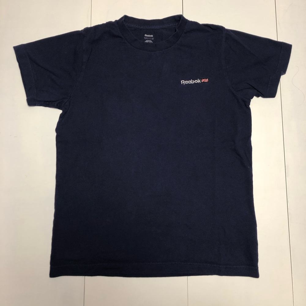 Reebok simple navy t-shirt with old school logo on chest